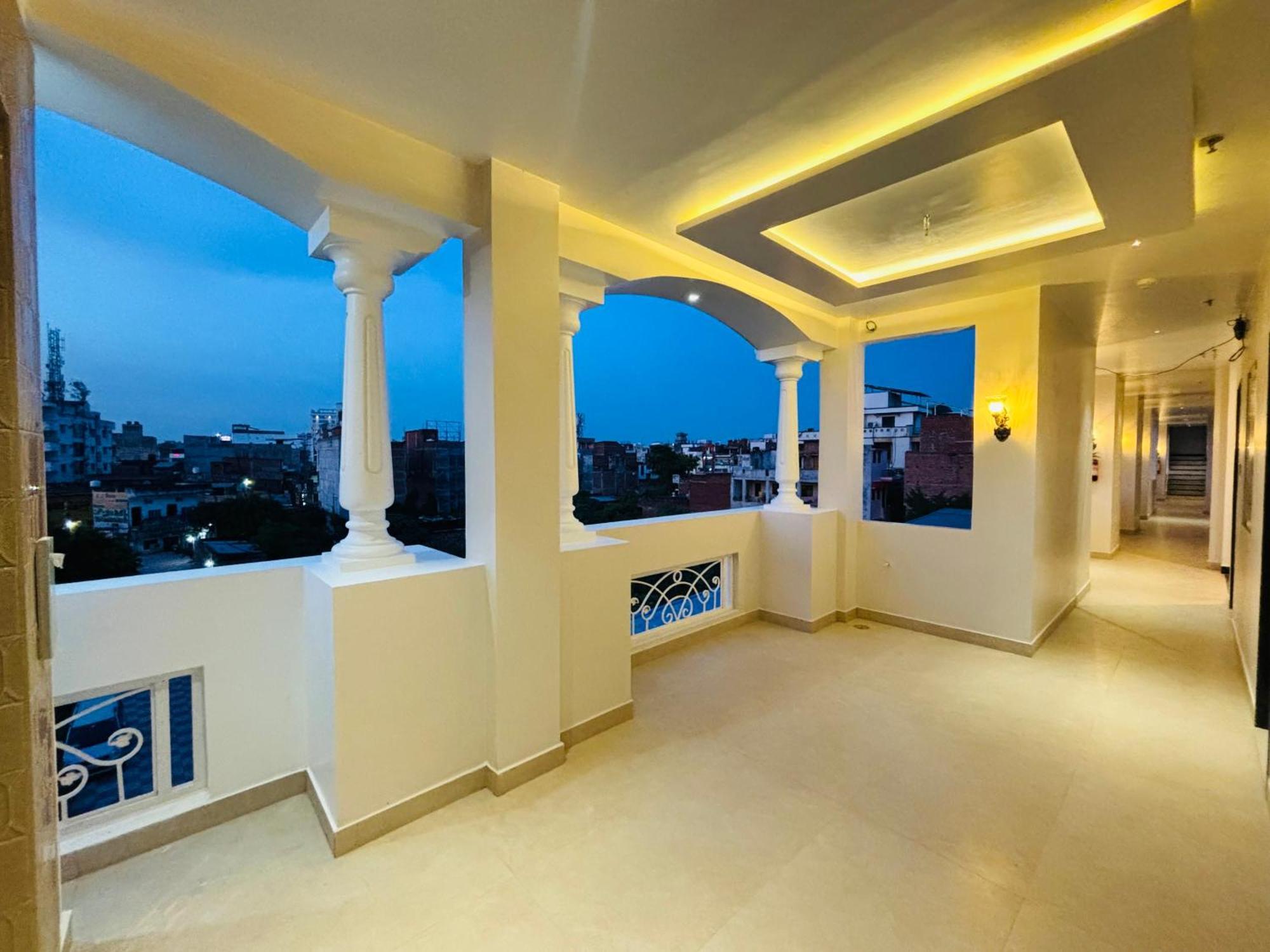 The Lavish Stay Varanasi Exterior foto