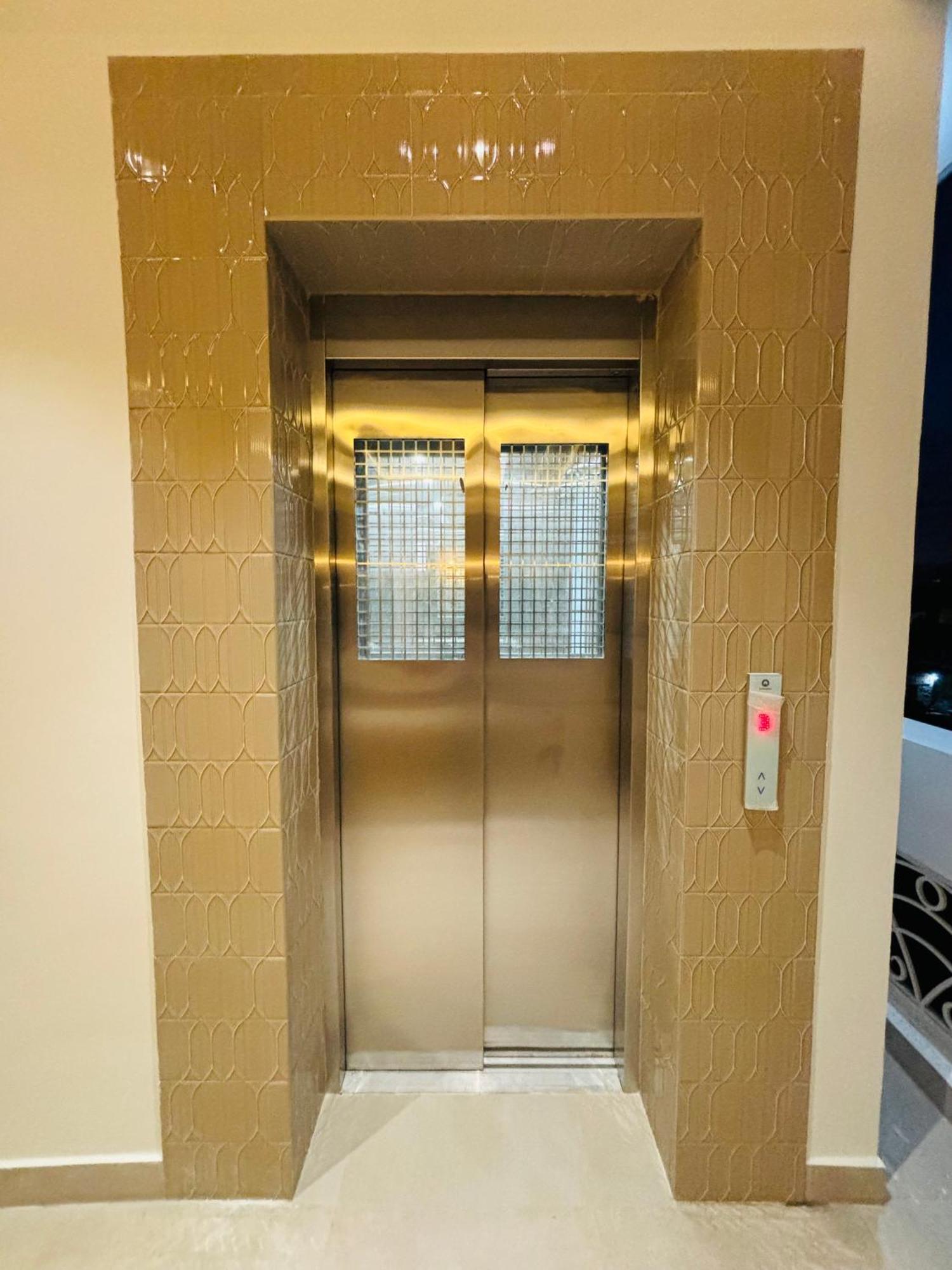The Lavish Stay Varanasi Exterior foto