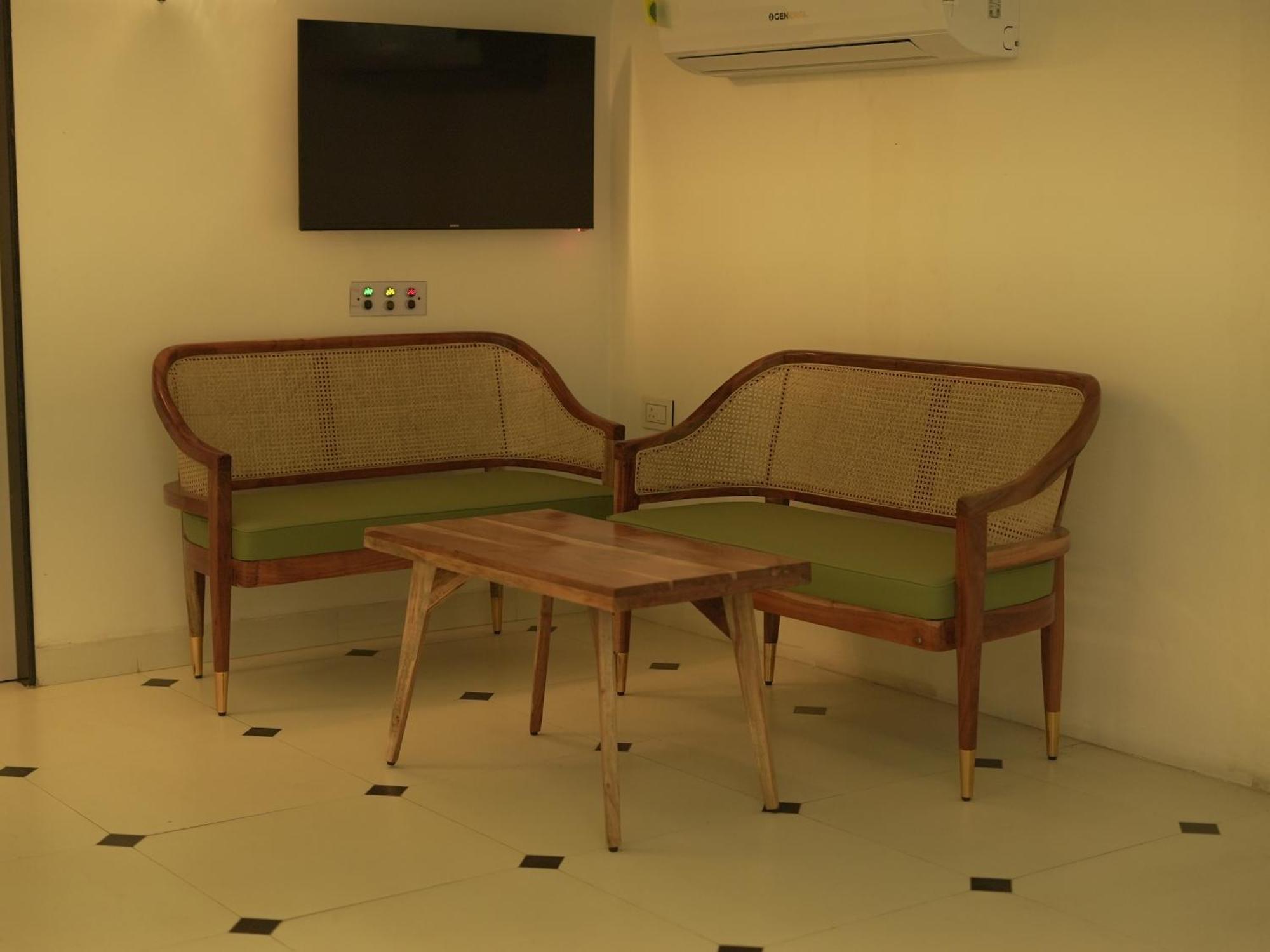 The Lavish Stay Varanasi Exterior foto